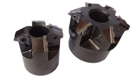 เม็ดมีดเครื่องมือกัดเกลียวคาร์ไบด์ที่จัดทำดัชนีได้สำหรับเครื่อง CNC 2UIDL60